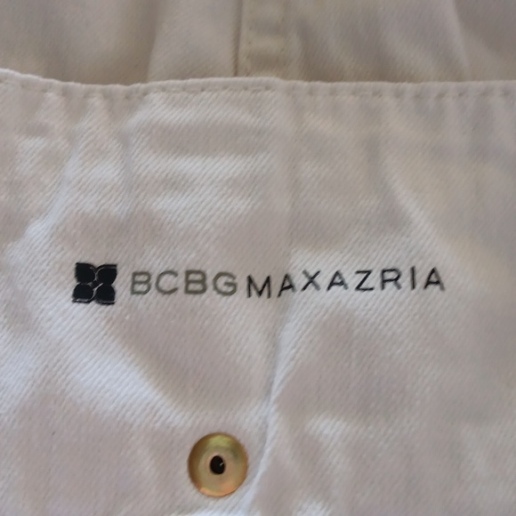- - **BCBG MAXAZRIA WHITE DENIM SKIRT W/GOLD BUTTONS - Picture 5 of 7